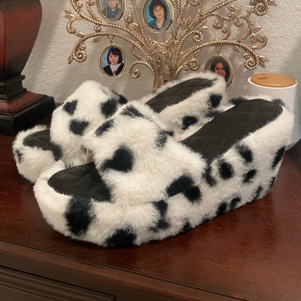 Fuzzy Black and White Wedge Slippers